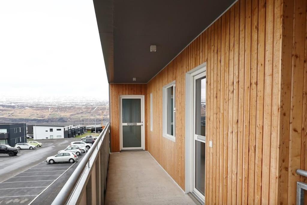 Nice & Cozy Two Bedroom Apartment With A Balcony Akureyri Exteriör bild