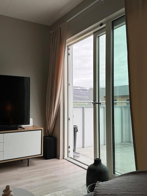 Nice & Cozy Two Bedroom Apartment With A Balcony Akureyri Exteriör bild